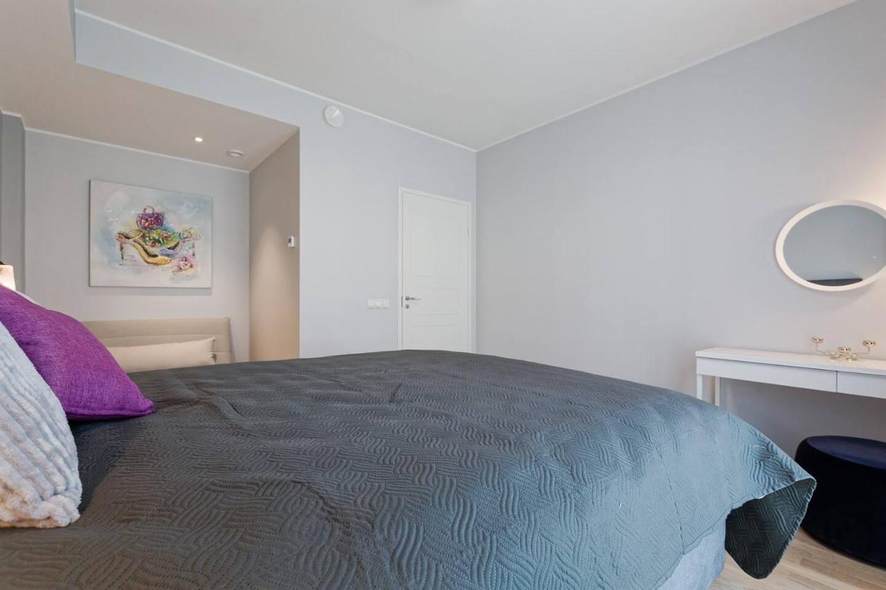 Central Apartments, Quiet With Free Parking And Ac. Talin Exterior foto