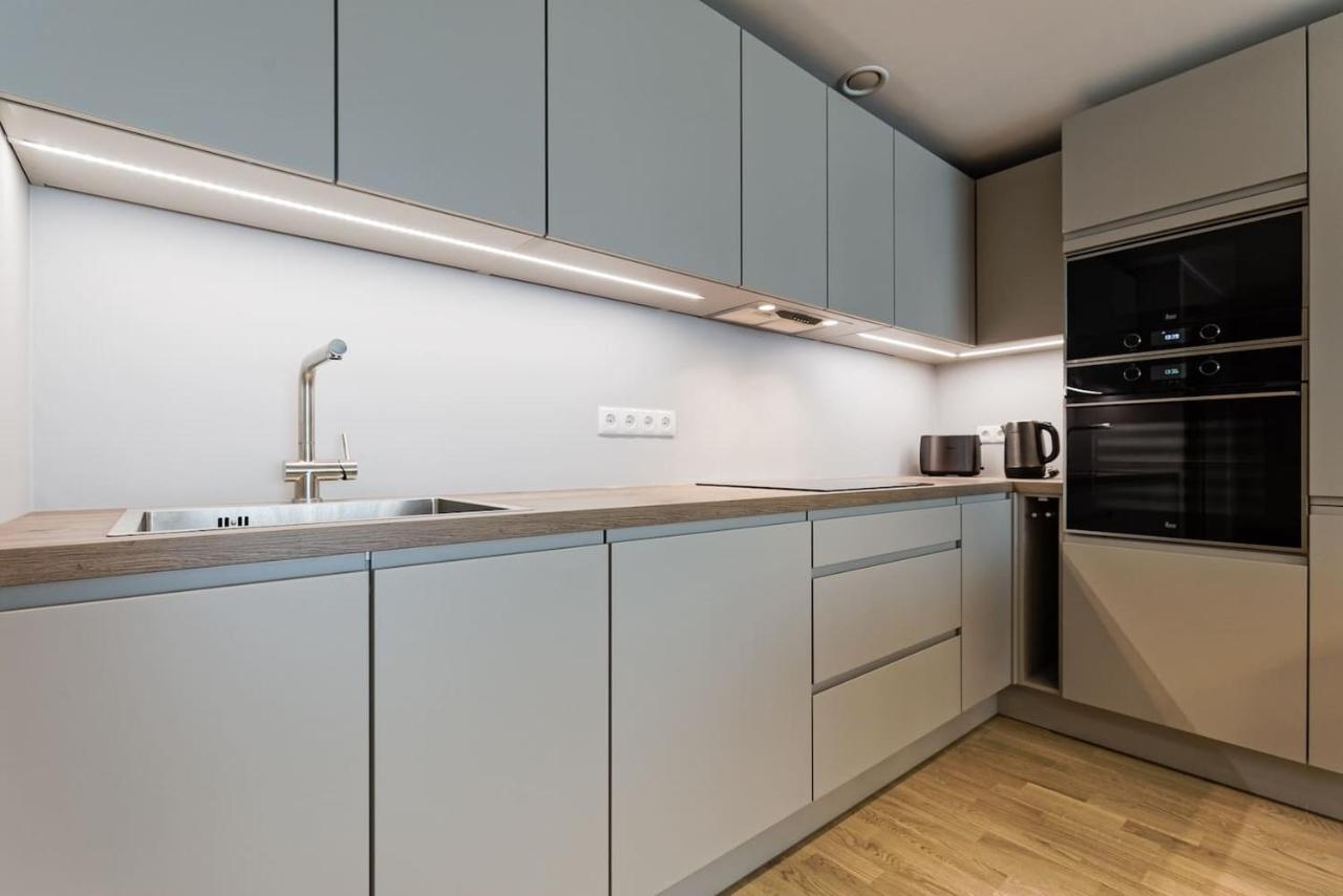 Central Apartments, Quiet With Free Parking And Ac. Talin Exterior foto